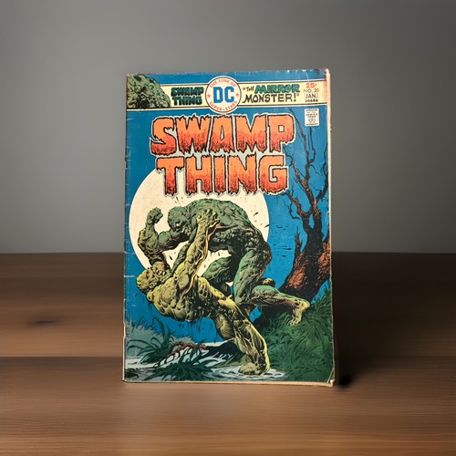 Comics swamp thing - swamp,